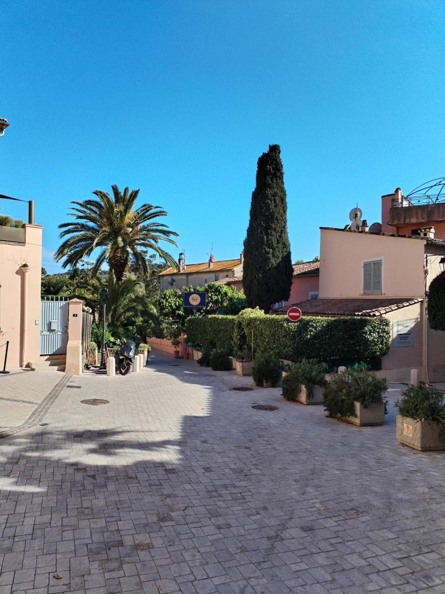Апартаменти Saint-Tropez Florida Екстер'єр фото